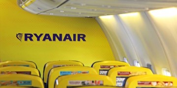 Het gele interieur van Ryanair