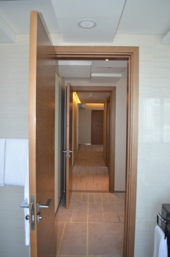 Emiri suite hallway