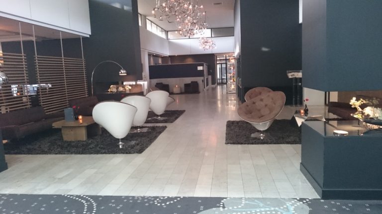 Crowne Plaza Den Haag Promenade Lobby