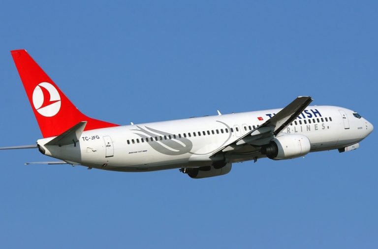 Turkish AIrlines 737