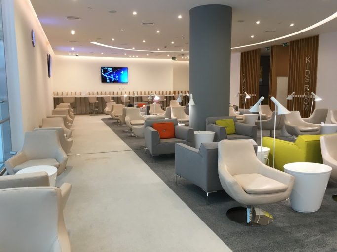 skyteam lounge dubai