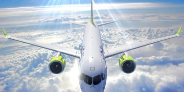 airBaltic CS300 naar Amsterdam