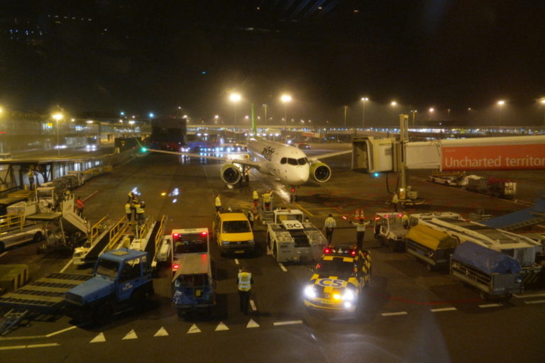 airBaltic CS300 Schiphol