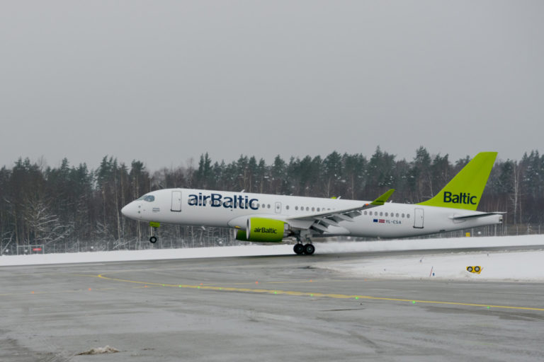 airBaltic CS300