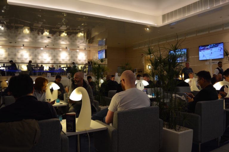 Finnair, lounge, helsinki, Finnair Lounge, Review