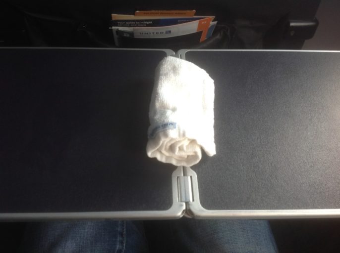 Warm handdoekje, United Airlines Business Class