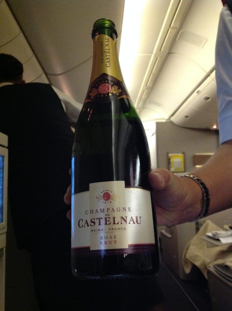 British Airways, Oneworld, British Airways ervaringen, Club World, Dubai, Review British Airways, British Airways catering, Business Class, Londen-Heatrow, Upgrade, Castelnau Rosé Champagne