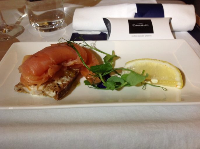 British Airways, Oneworld, British Airways ervaringen, Club World, Dubai, Review British Airways, British Airways catering, Business Class, Londen-Heatrow, Upgrade, Gerookte zalm