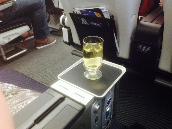 British Airways, Oneworld, World Traveller Plus, Dreamliner, 787-900, British Airways ervaringen, Londen, Newark, Upgrade, Cava, Welcome drink