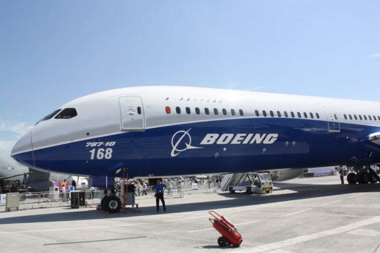 Boeing 787-10