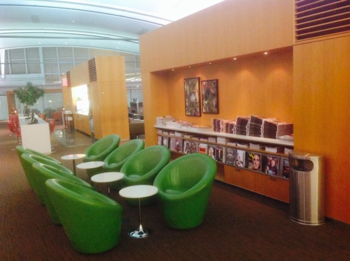 Maple Leaf Lounge, Kraten, tijdschriften, Air Canada, Toronto