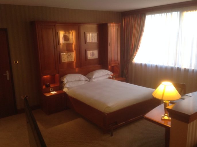 Hilton, Straatsburg, Kingsize bed, Suite