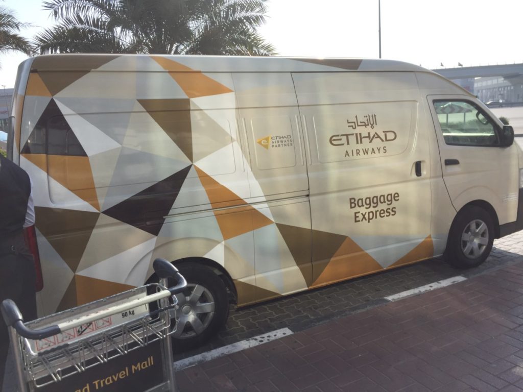 Etihad bus shuttle Abu Dhabi Dubai