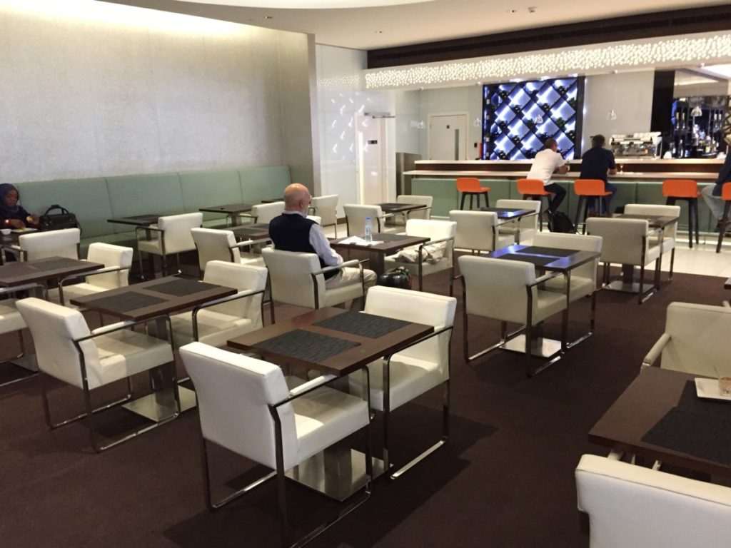 review etihad business class lounge abu dhabi