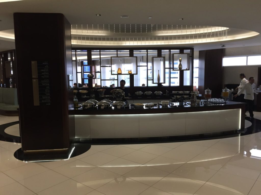 review etihad business class lounge abu dhabi