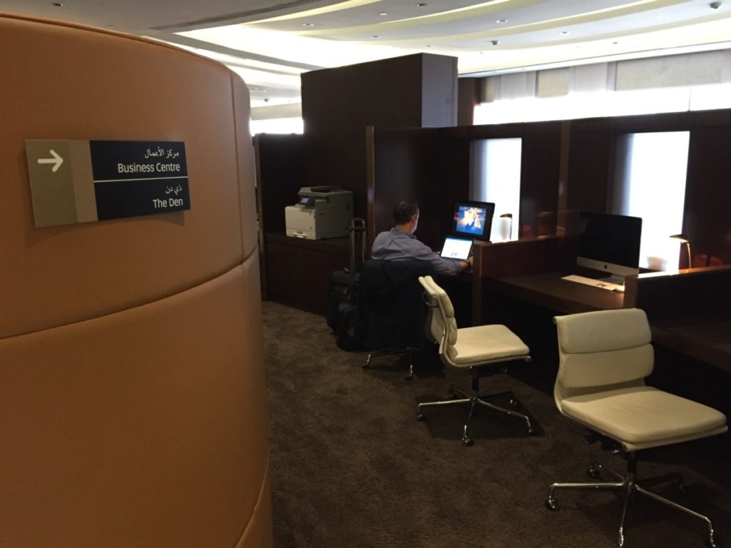 review etihad business class lounge abu dhabi