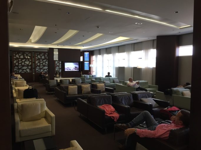 review etihad business class lounge abu dhabi