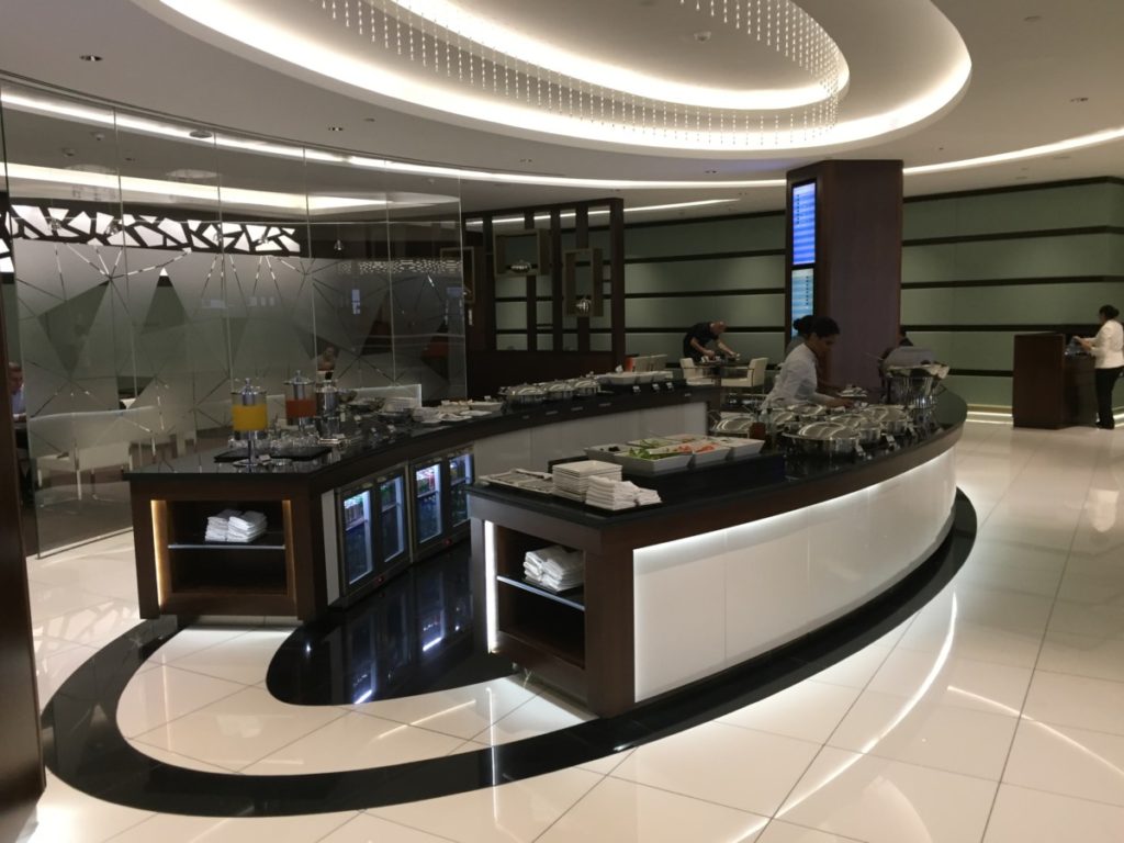 review etihad business class lounge abu dhabi