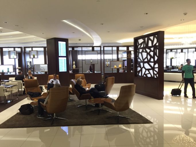 review etihad business class lounge abu dhabi