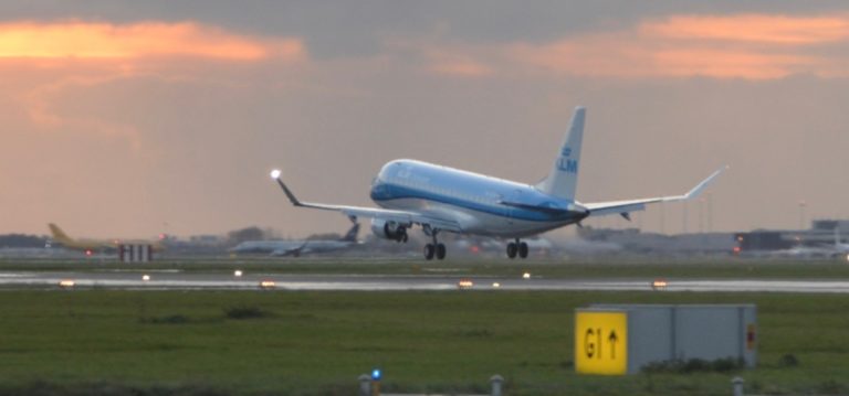 klm cityhopper embraer 175 e175