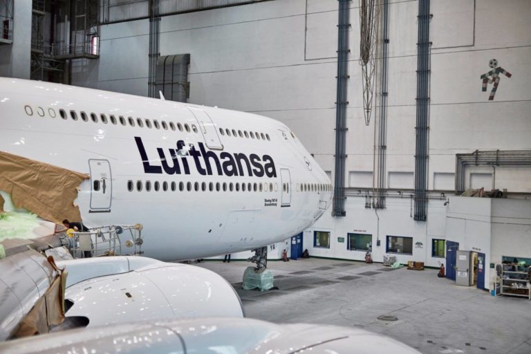 Toestel met nieuwe livery (Bron: Lufthansa)