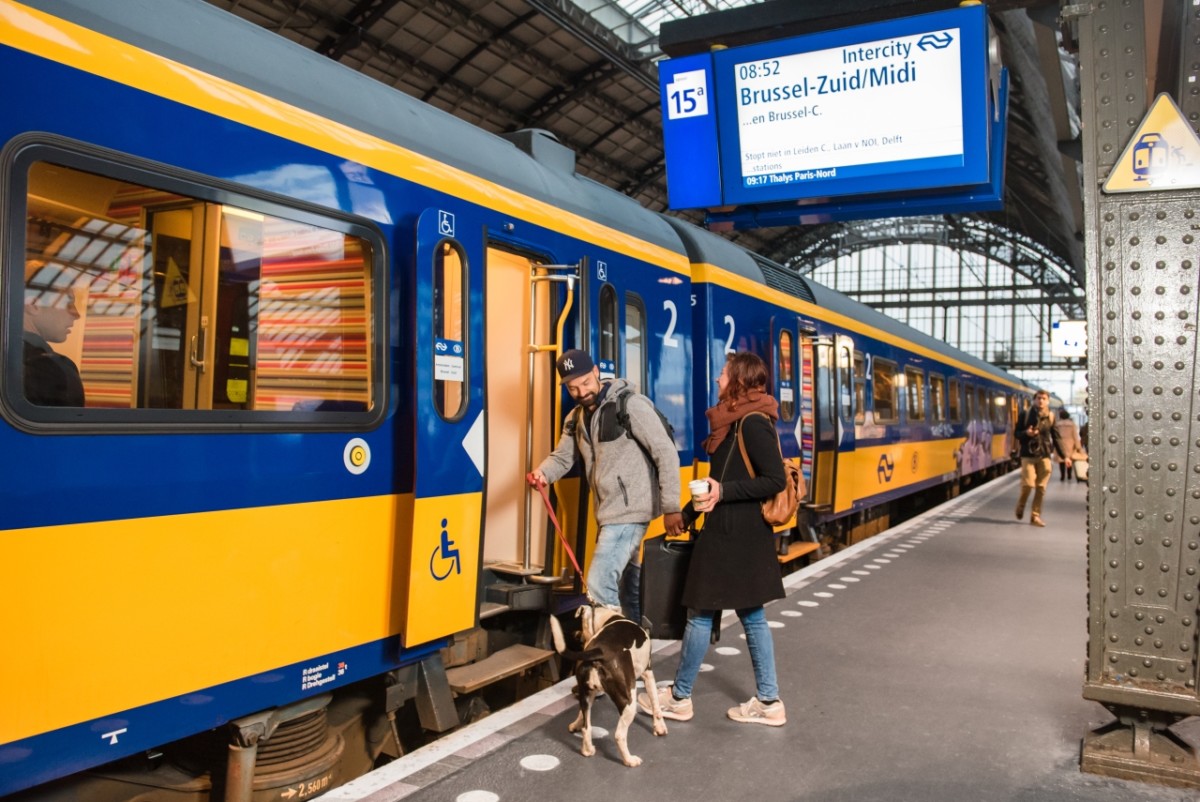 NS start met nieuwe en snellere route naar België