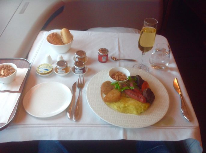 qatar airways, a380, ontbijt, first class