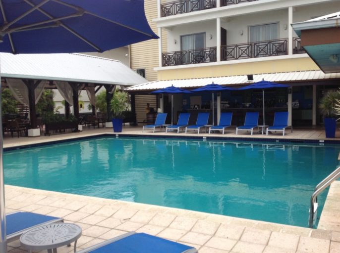 zwembad, marriott, paramaribo