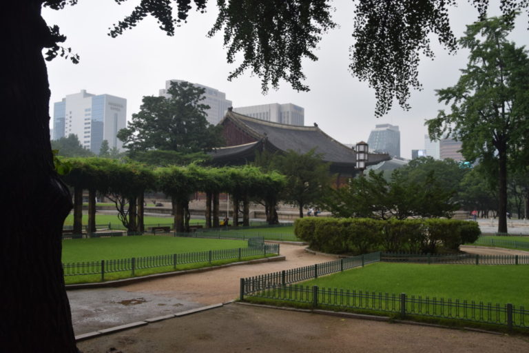 Traditionele bouwstijl in het Deoksugung Palace, Seoul