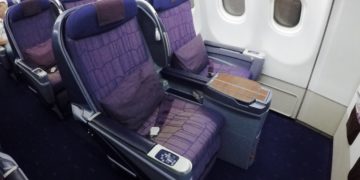 business class, royal silk, a330, thai airways