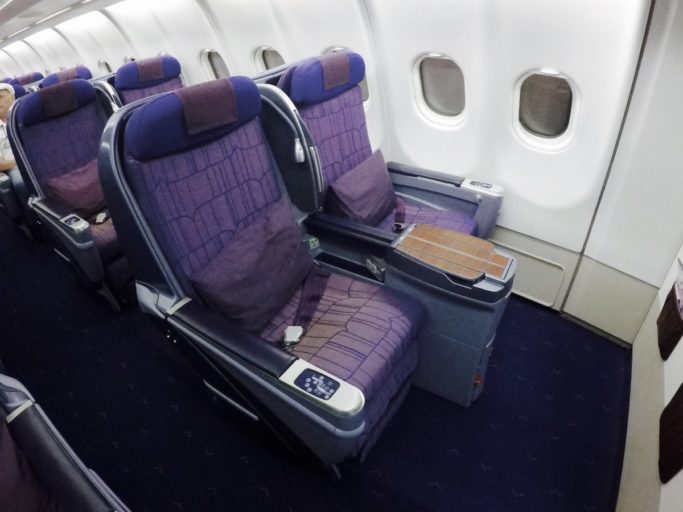 business class, royal silk, a330, thai airways