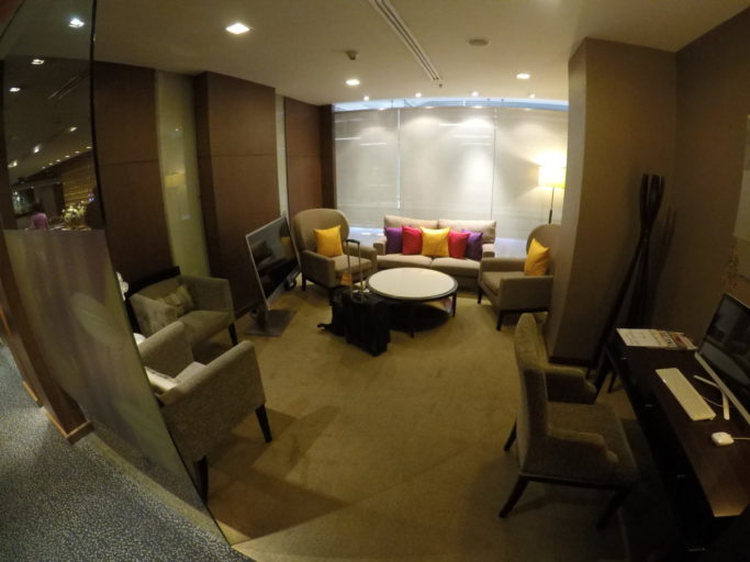 thai airways, first class, lounge, bangkok