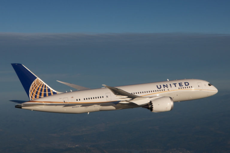 United Airlines 787