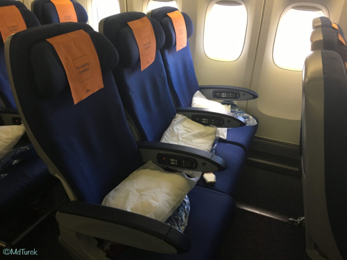 Review KLM Boeing 747 Economy Comfort Amsterdam - Seoul