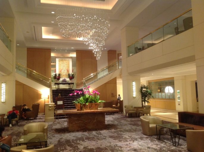 lobby, los angeles, Hilton, airport