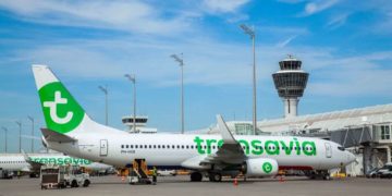 Boeing 737 van Transavia aan de gate