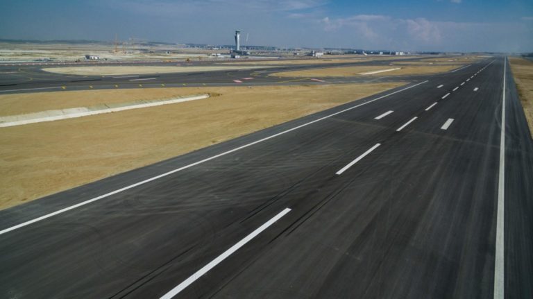 Derde vliegveld Istanbul, Istanbul Airport, gedeeltelijk geopend