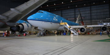 De Boeing 747-400 City of Bangkok in de hangar van KLM (Bron: KLM)