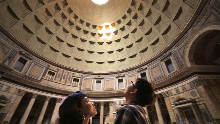 Een still uit een van de filmpjes over een reis naar Rome (Bron: KLM)