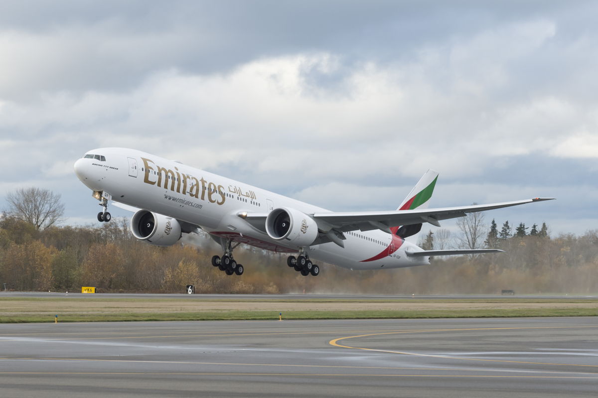 Review Emirates Economy Class Boeing 777 300er Dubai Düsseldorf Insideflyer