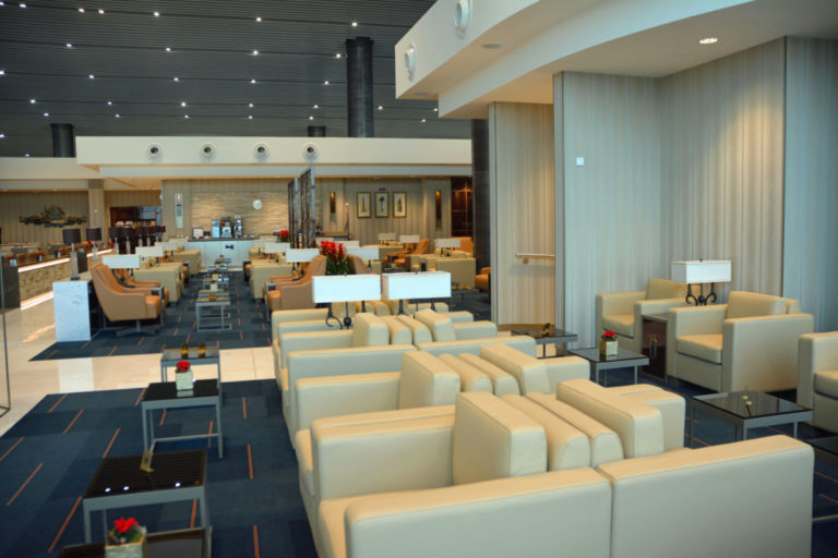 Emirates opent nieuwe lounge op Rome Airport