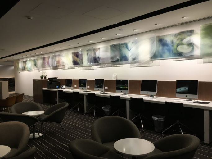 Review - Qantas Business Class Lounge Melbourne Airport