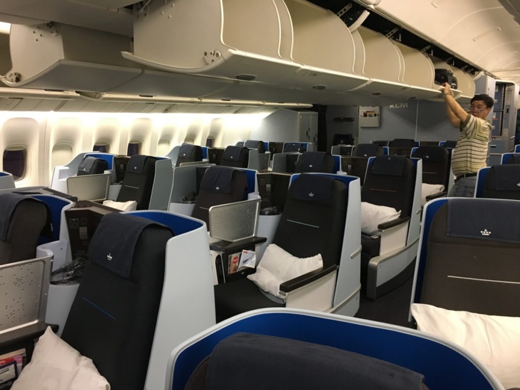 Review: KLM Business Class |  Jakarta - Kuala Lumpur | Boeing 787-9 - Fifth Freedom Flight