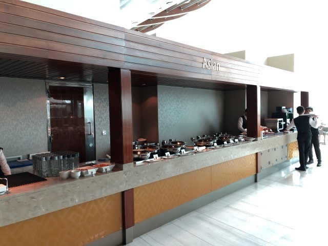 emirates business class lounge concourse B terminal 3 dubai