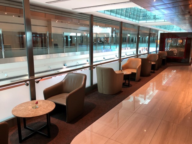 emirates business class lounge concourse B terminal 3 dubai