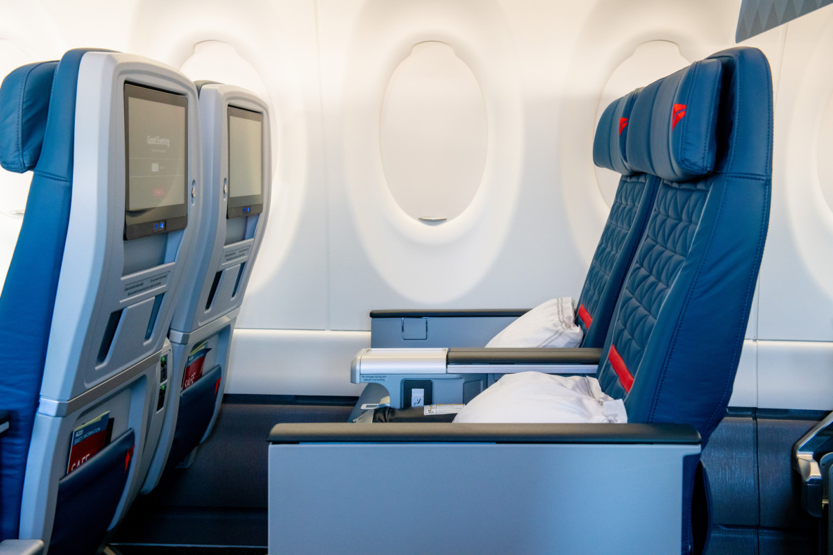 First Class in de A220-100 van Delta (Bron: Delta)