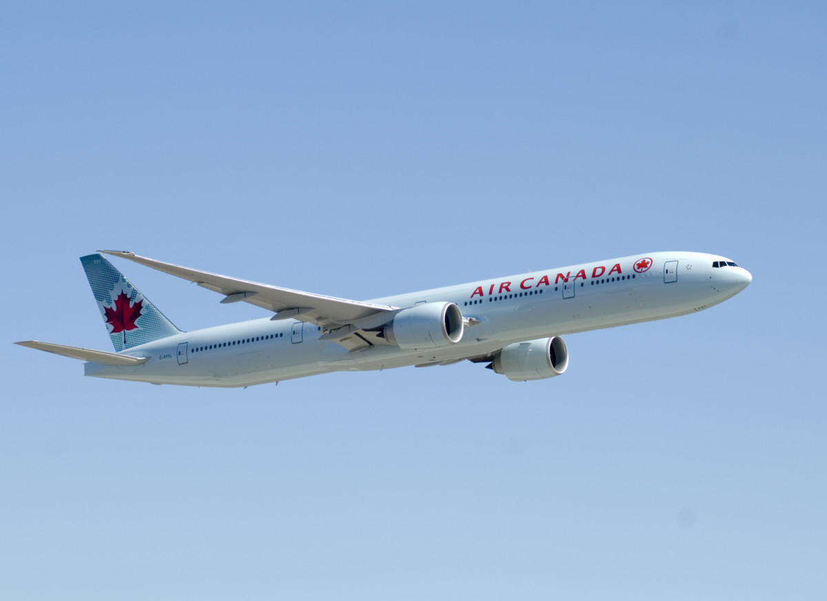 Air Canada 777