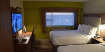 Review: Holiday Inn Express Vancouver Airport - Richmond