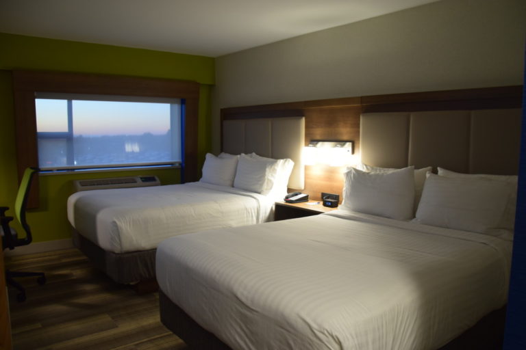 Review: Holiday Inn Express Vancouver Airport - Richmond