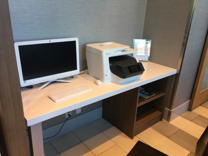 Review: Holiday Inn Express Vancouver Airport - Richmond